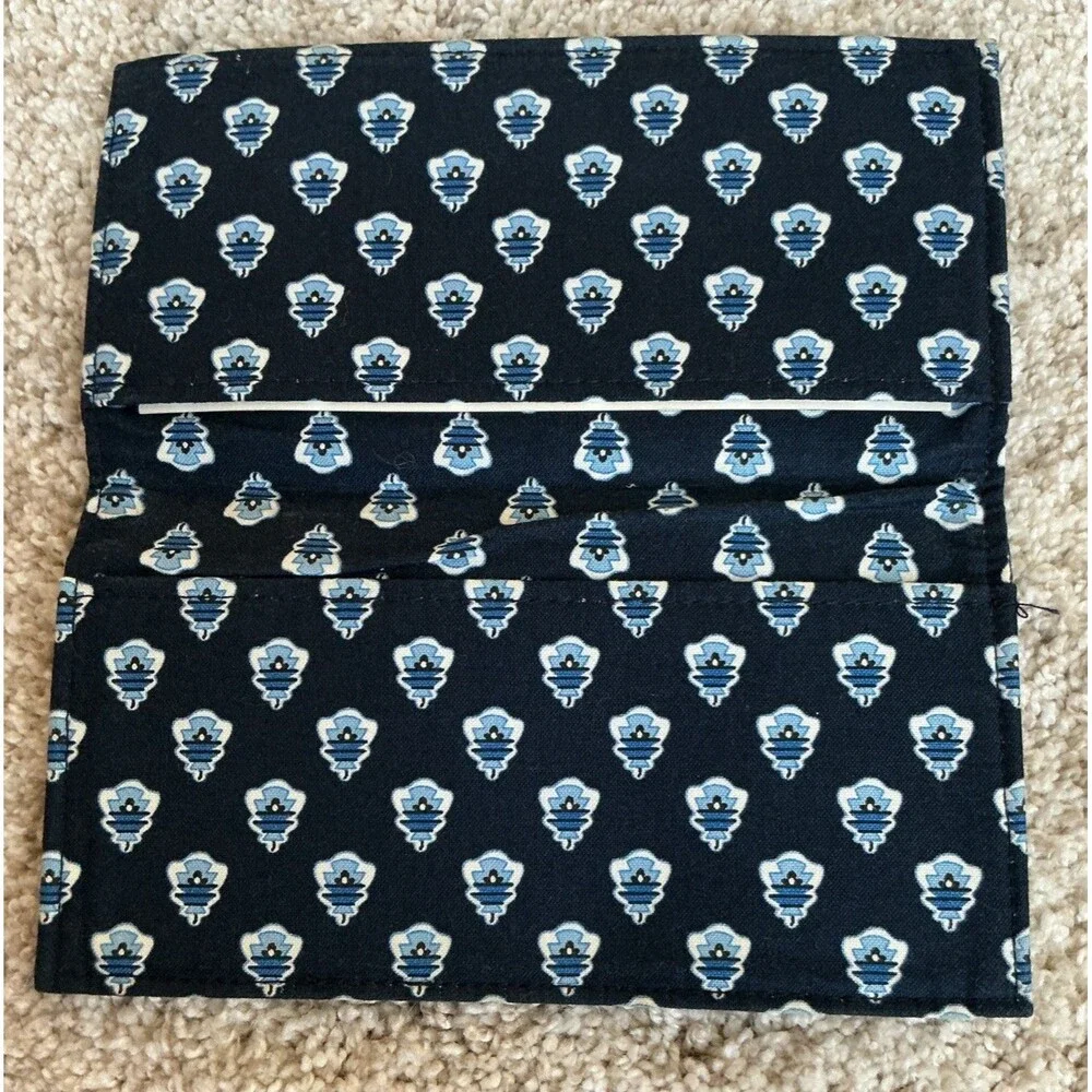 Vera Bradley Retired Nantucket Checkbook Wallet Navy NEW - Picture 3 of 4